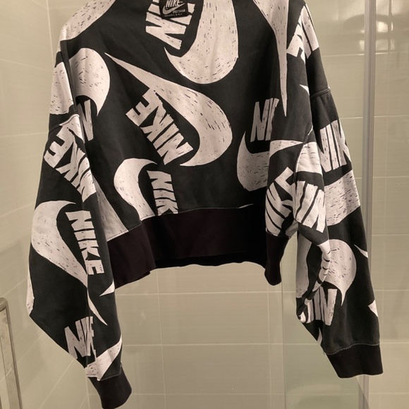 Nike Logo Oversized Sweatshirt - Picture 3 of 5